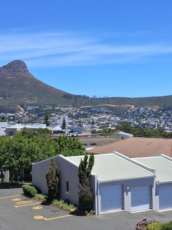 To Let 2 Bedroom Property for Rent in Vredehoek Western Cape